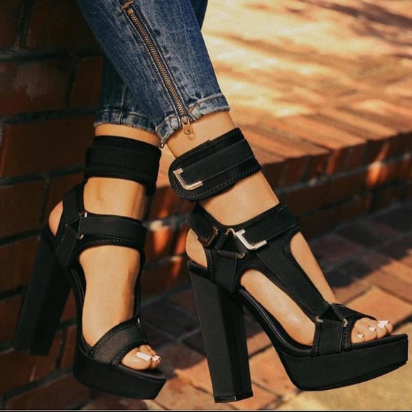 Strappy summer heels - Picture 2 of 8